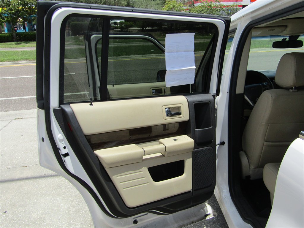 2013 Ford Flex - $6,999