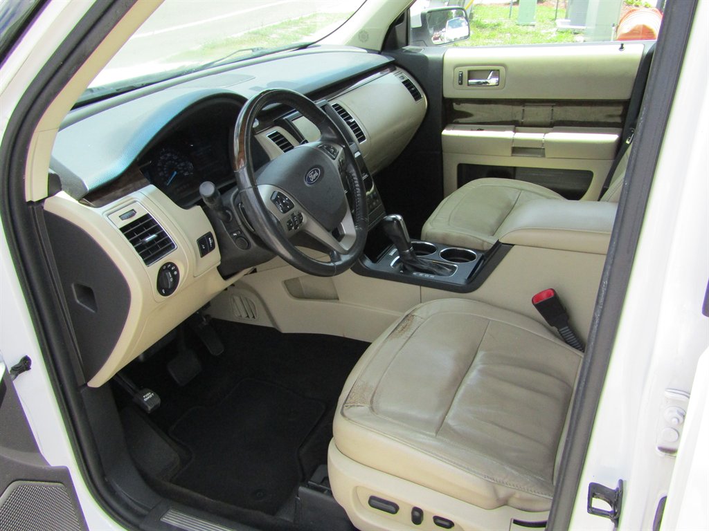 2013 Ford Flex - $6,999