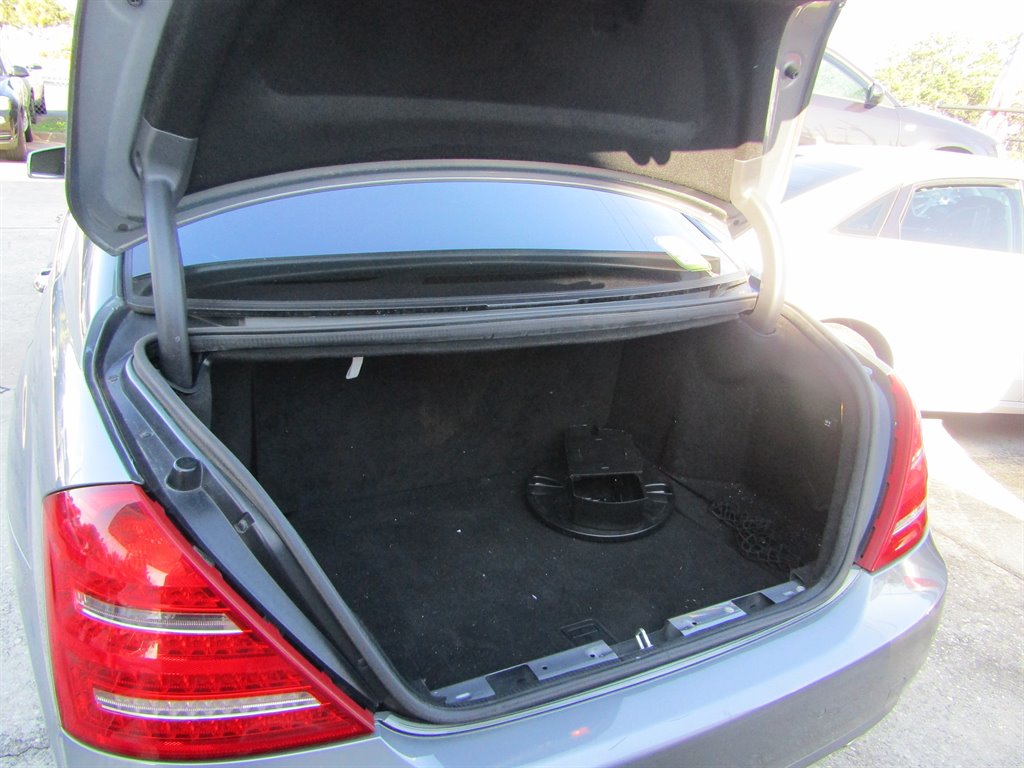 2013 Mercedes-Benz S-class - $8,400