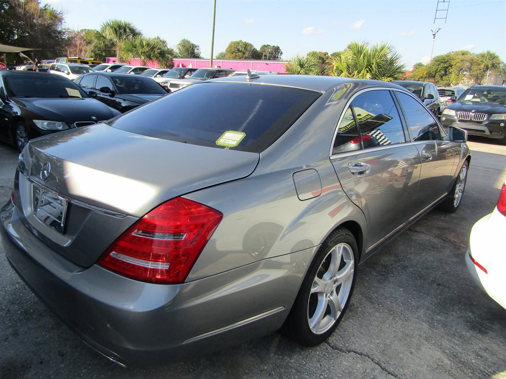 2013 Mercedes-Benz S-class - $8,400