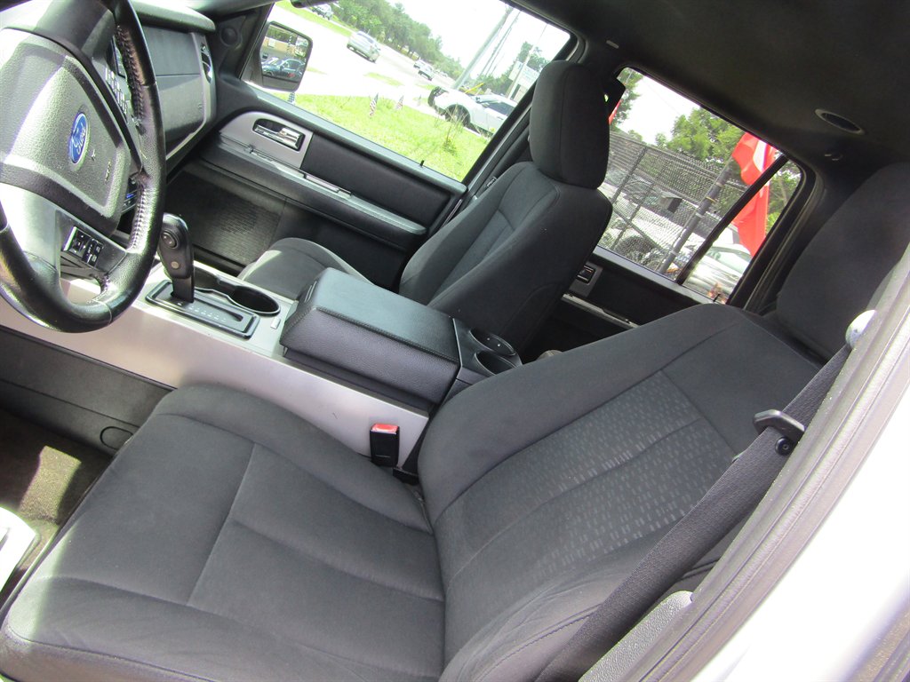 2017 Ford Expedition - $8,999