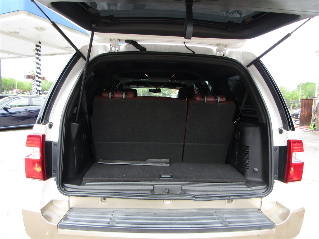 2012 Ford Expedition XLT photo