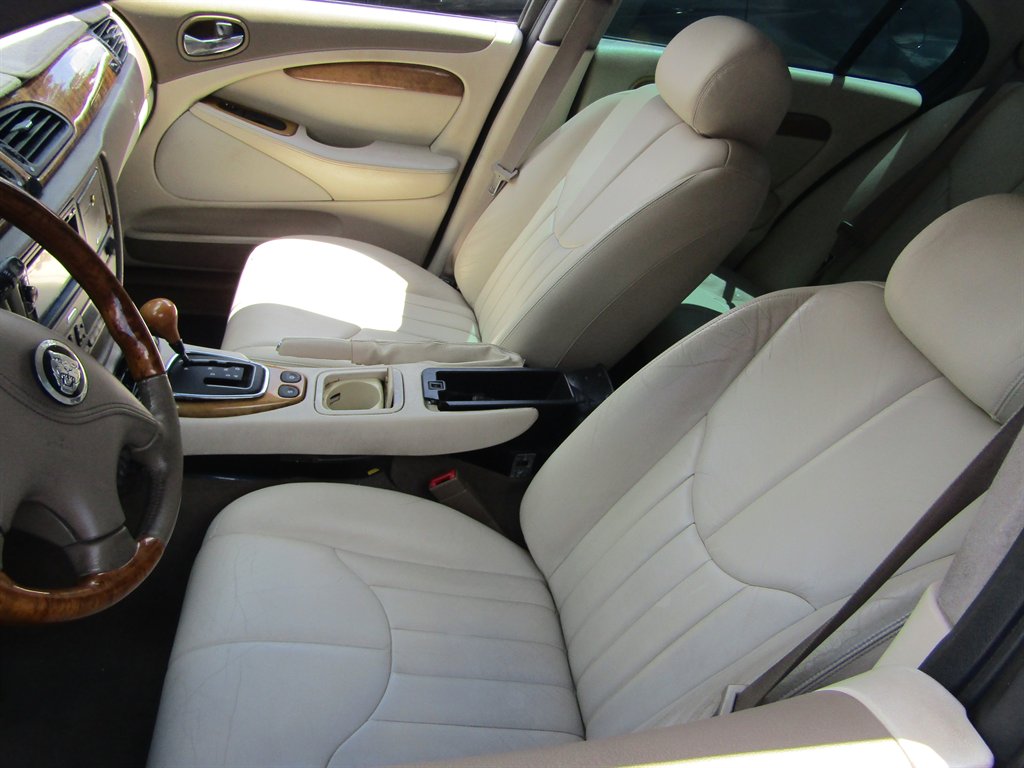 2001 Jaguar S-Type - $5,500