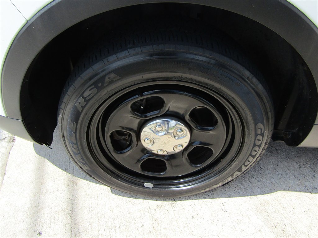 2013 Ford Explorer - $9,900