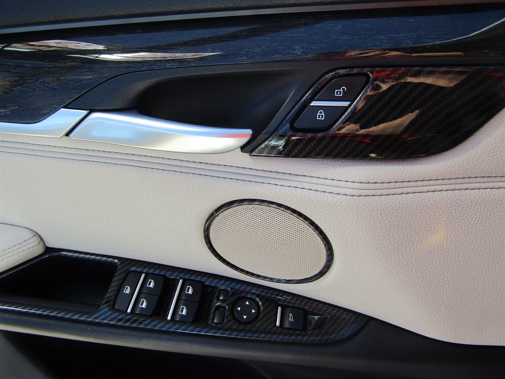 2014 BMW X5 xDrive50i photo