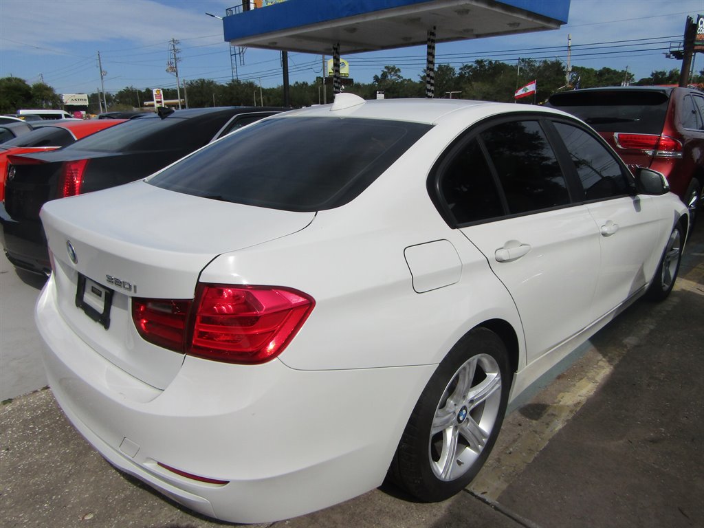 2013 BMW 320i - $6,799