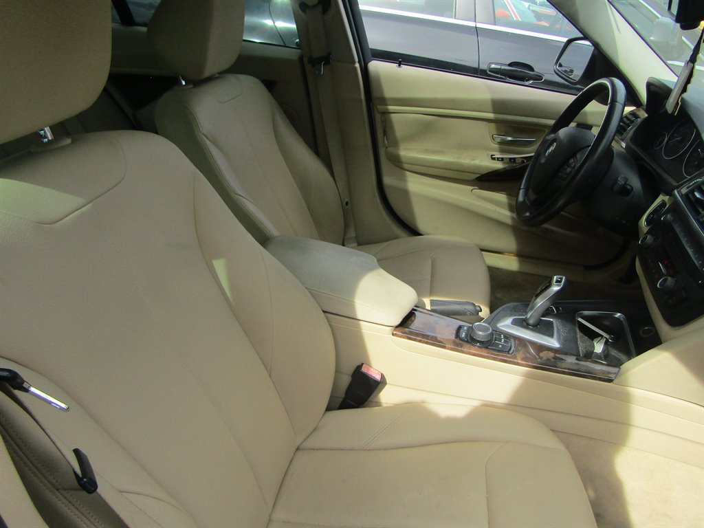 2013 BMW 320i - $6,799