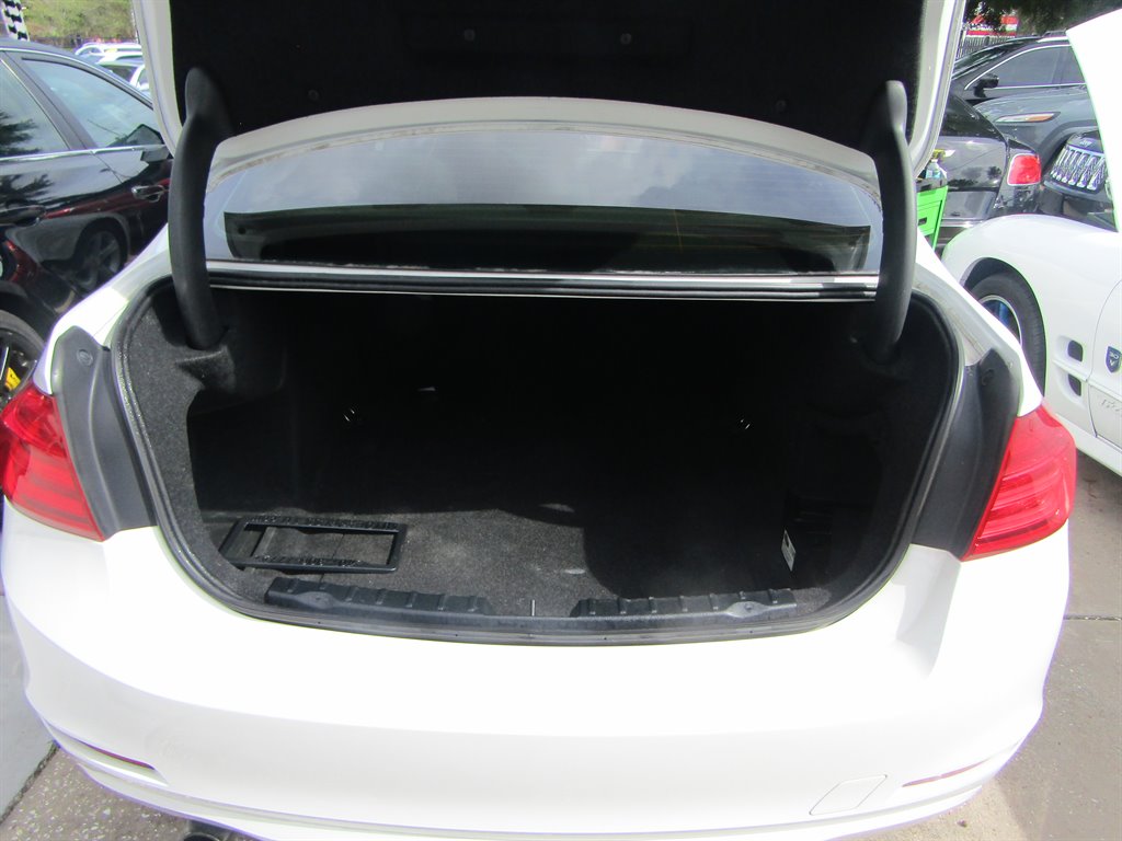 2013 BMW 320i - $6,799