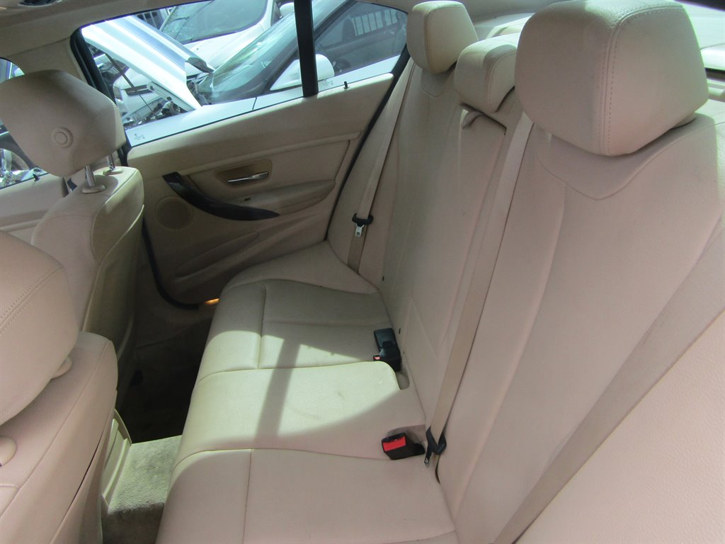 2013 BMW 320i - $6,799