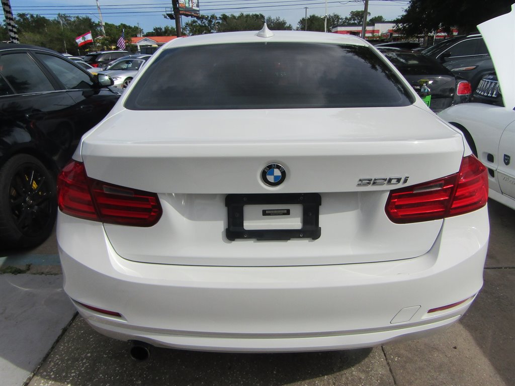 2013 BMW 320i - $6,799