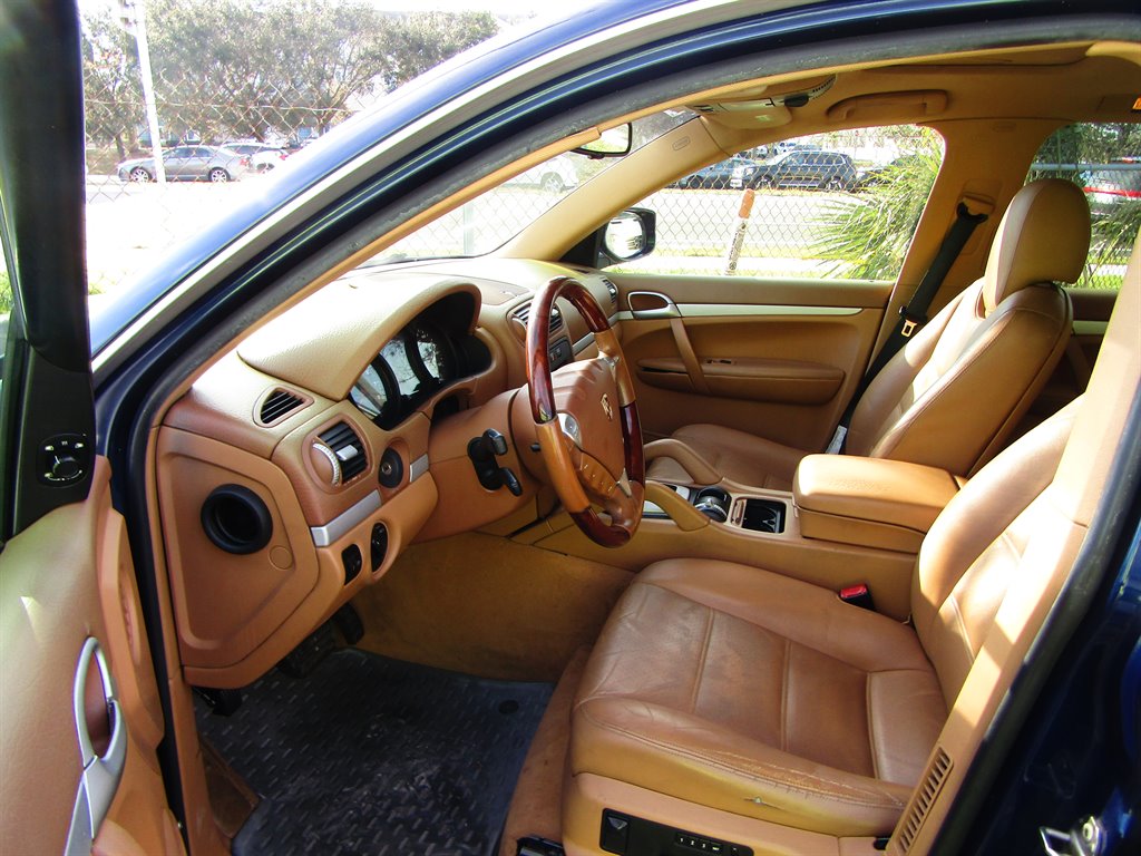 2008 Porsche Cayenne photo