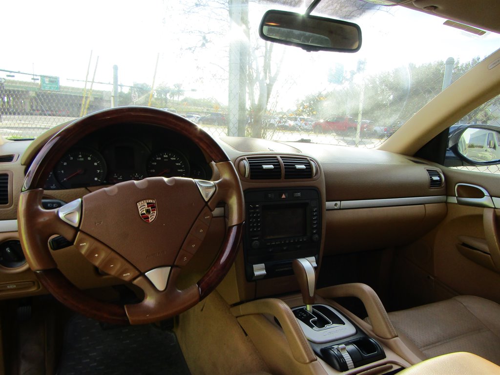 2008 Porsche Cayenne photo