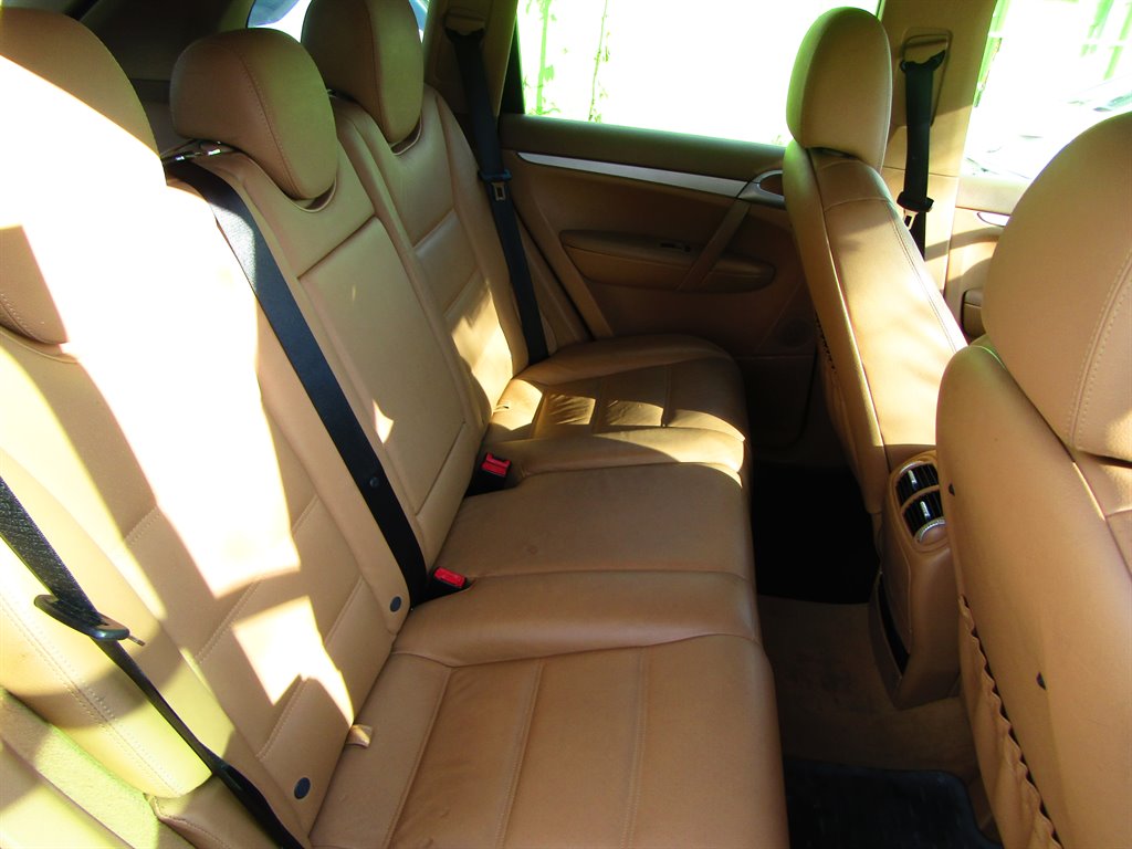 2008 Porsche Cayenne photo