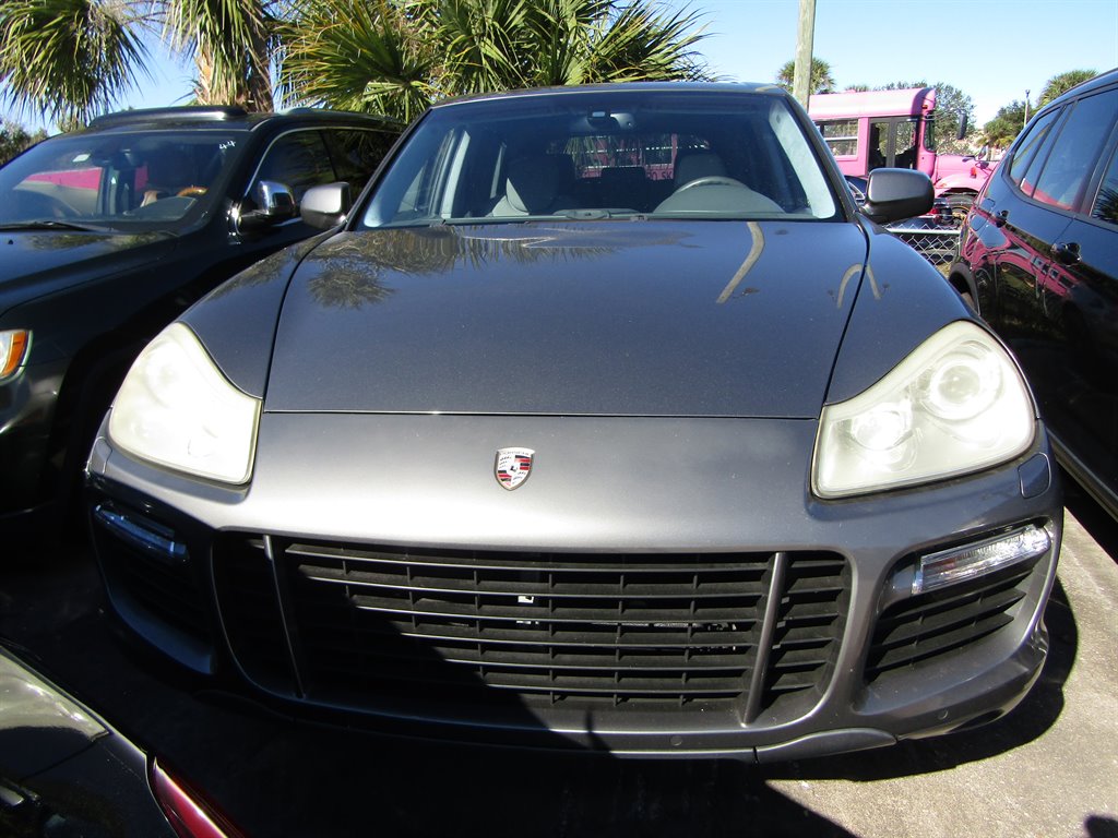 2009 Porsche Cayenne GTS photo