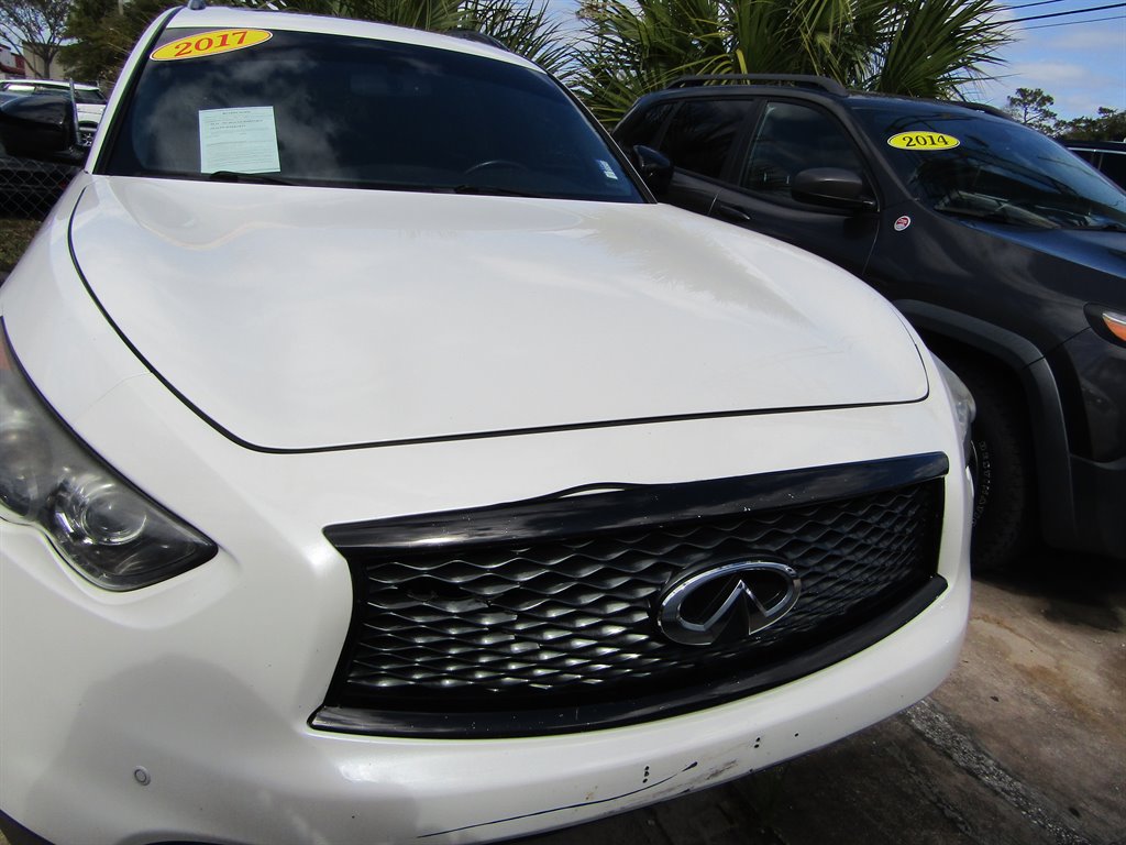 2017 INFINITI QX70 - $8,000