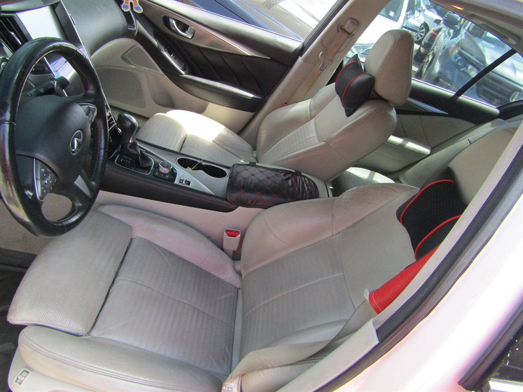 2017 INFINITI Q50 - $10,999