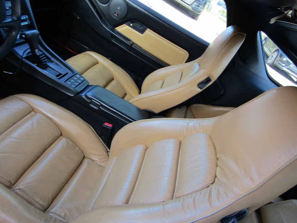 1988 Porsche 924 - $21,999