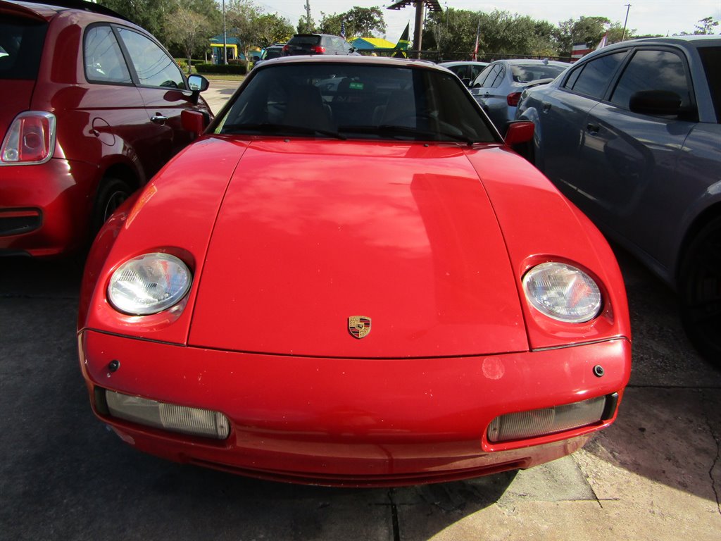 1988 Porsche 924 - $21,999