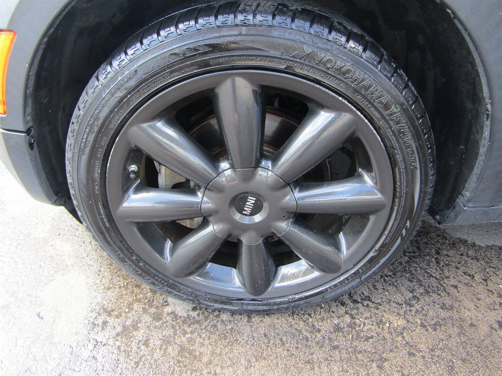 2015 MINI Countryman - $6,999