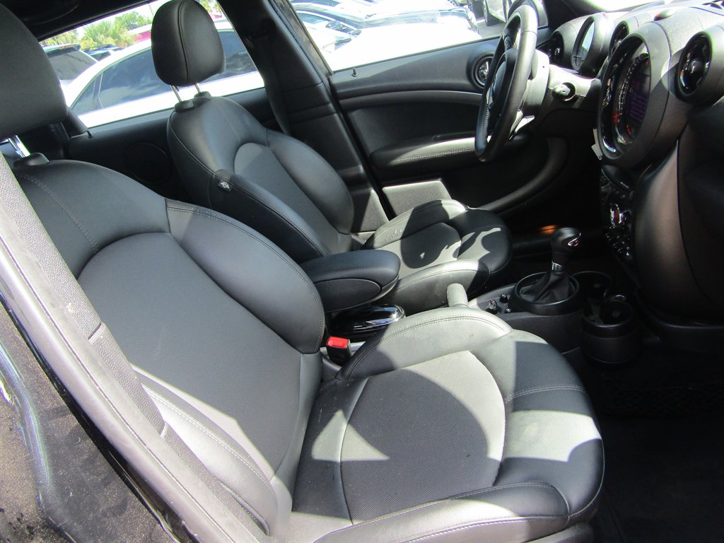 2015 MINI Countryman - $6,999