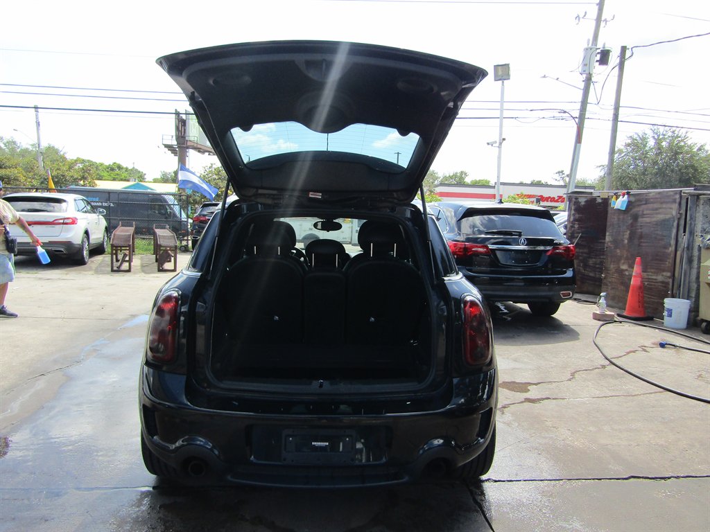 2015 MINI Countryman - $6,999