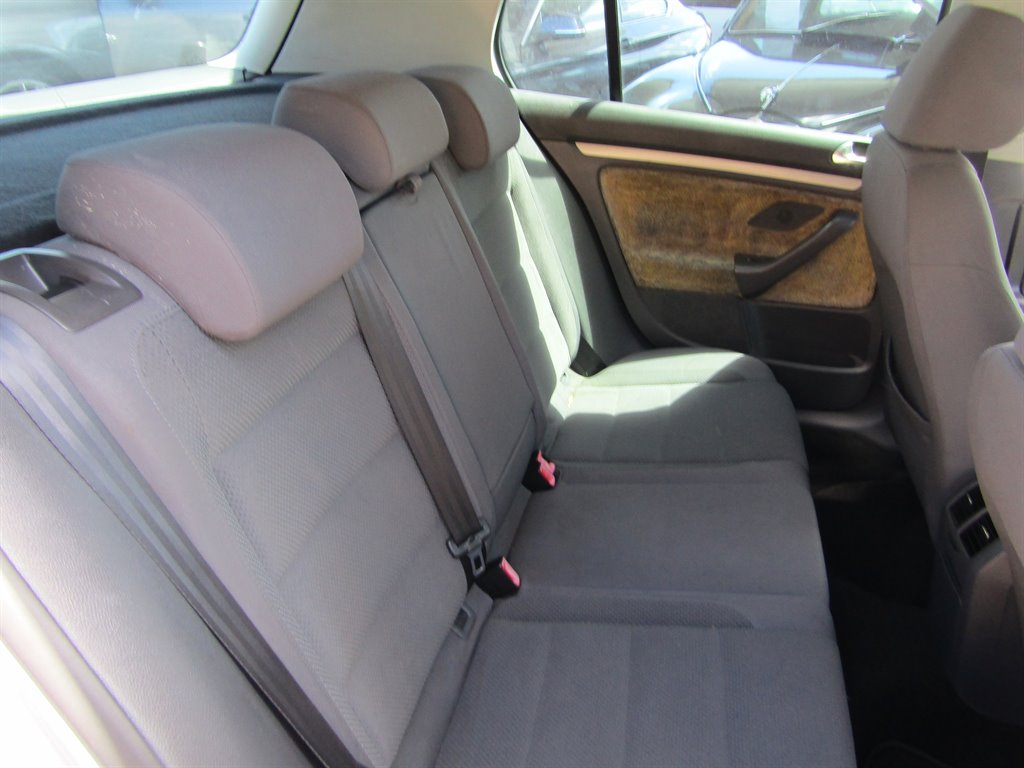 2009 Volkswagen Rabbit S photo