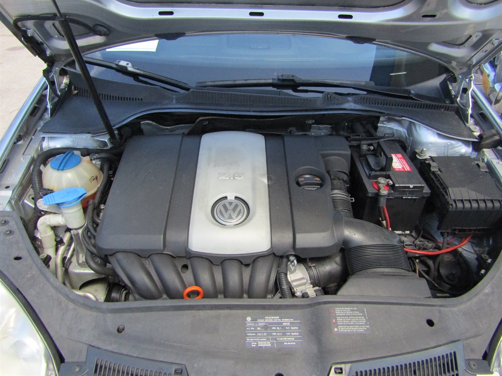 2009 Volkswagen Rabbit S photo