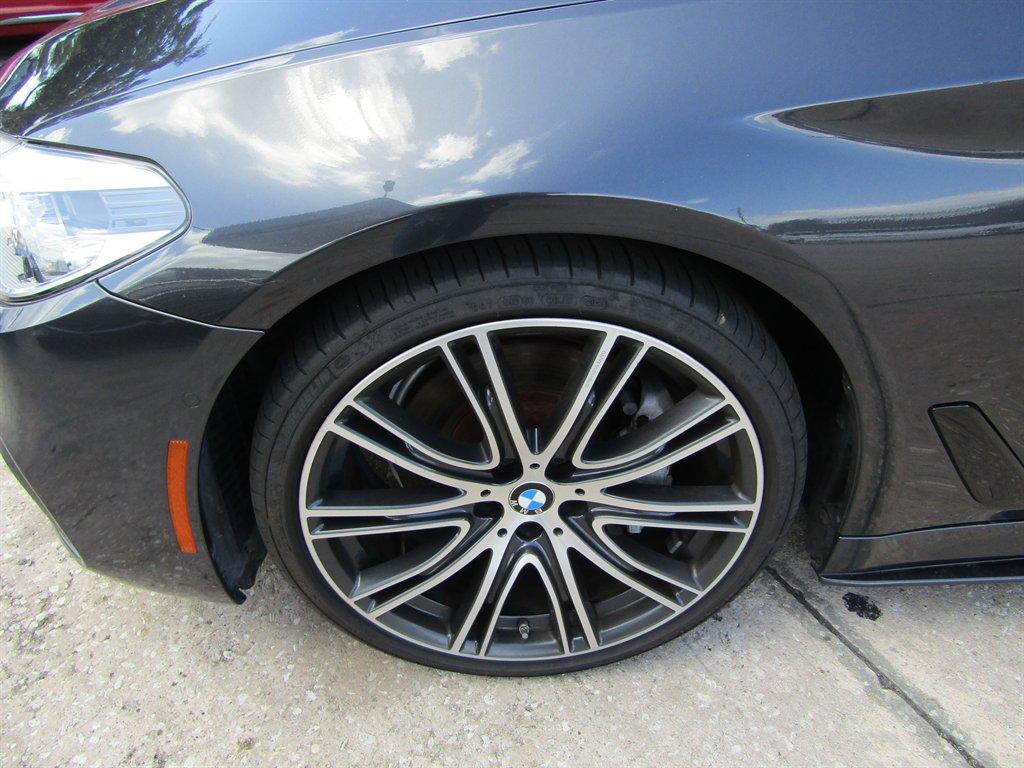 2019 BMW 540i - $17,999