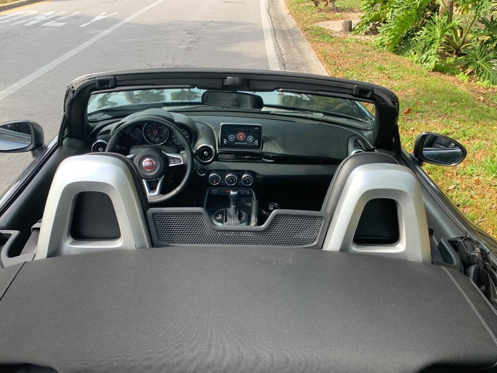 2017 Fiat 124 Spider Lusso photo