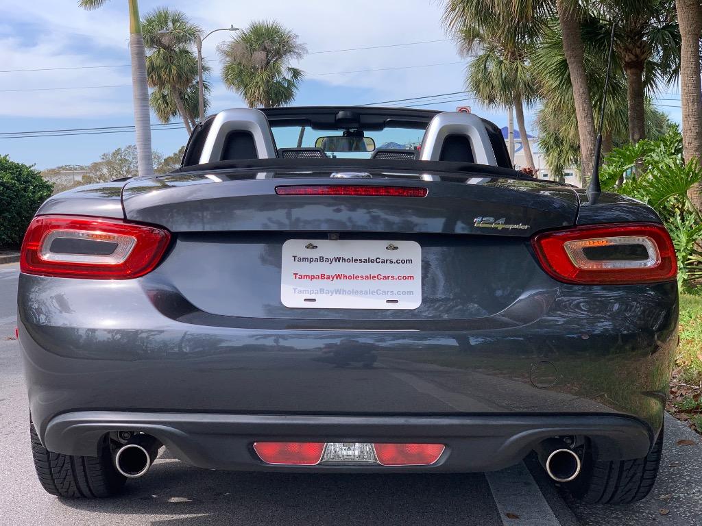 2017 Fiat 124 Spider Lusso photo
