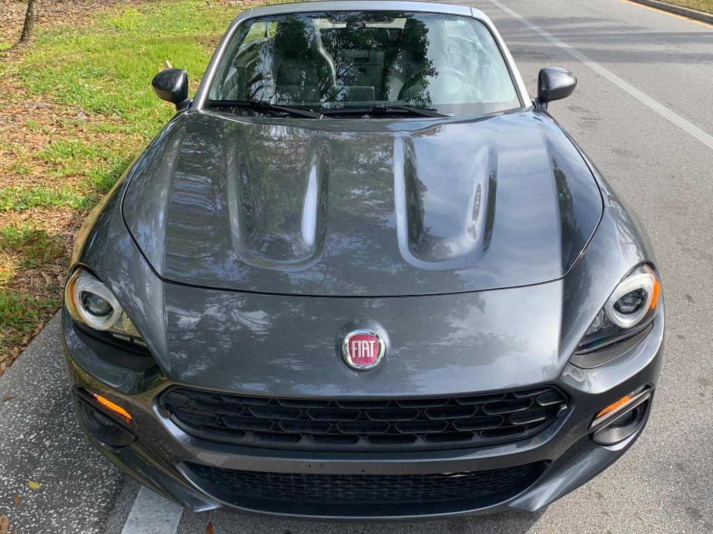 2017 Fiat 124 Spider Lusso photo