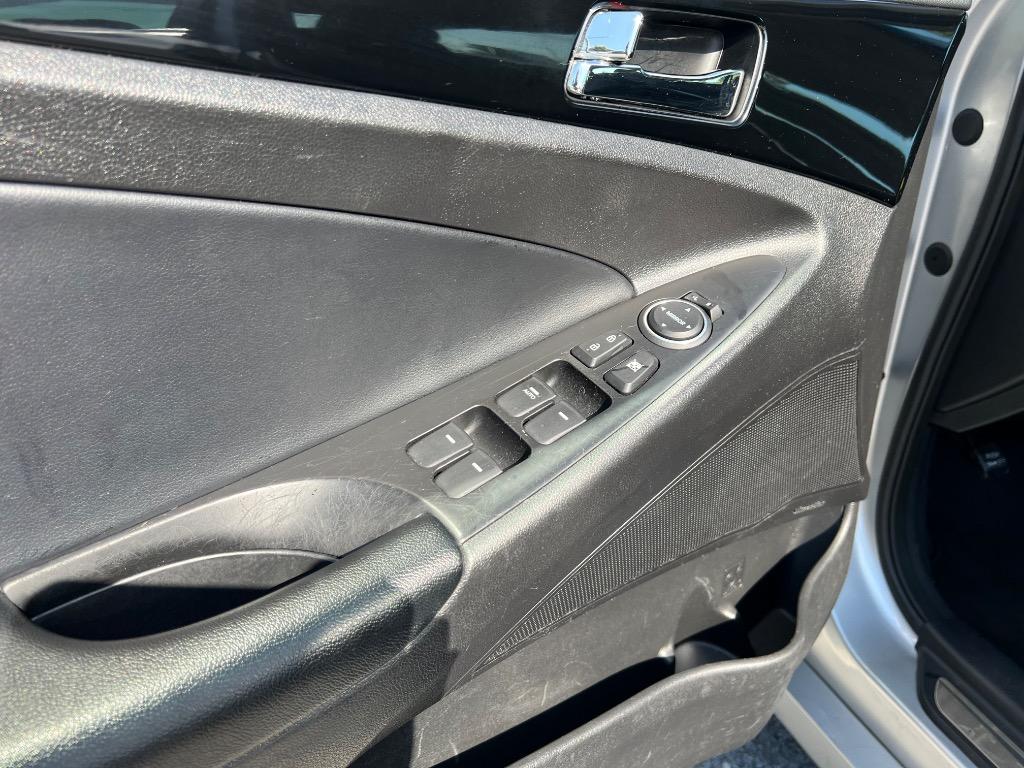 2013 Hyundai Sonata SE 2.0T photo