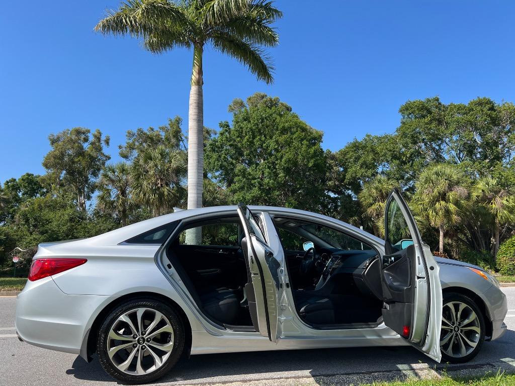 2013 Hyundai Sonata SE 2.0T photo