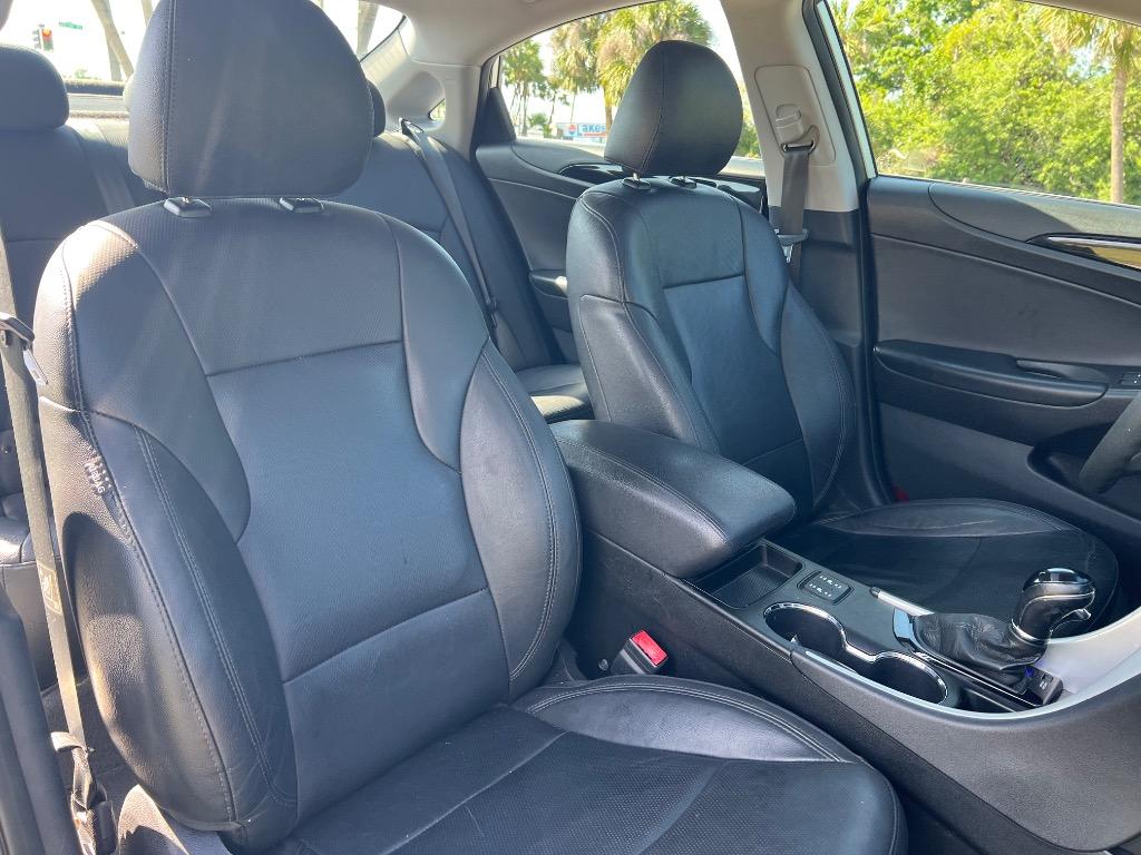 2013 Hyundai Sonata SE 2.0T photo