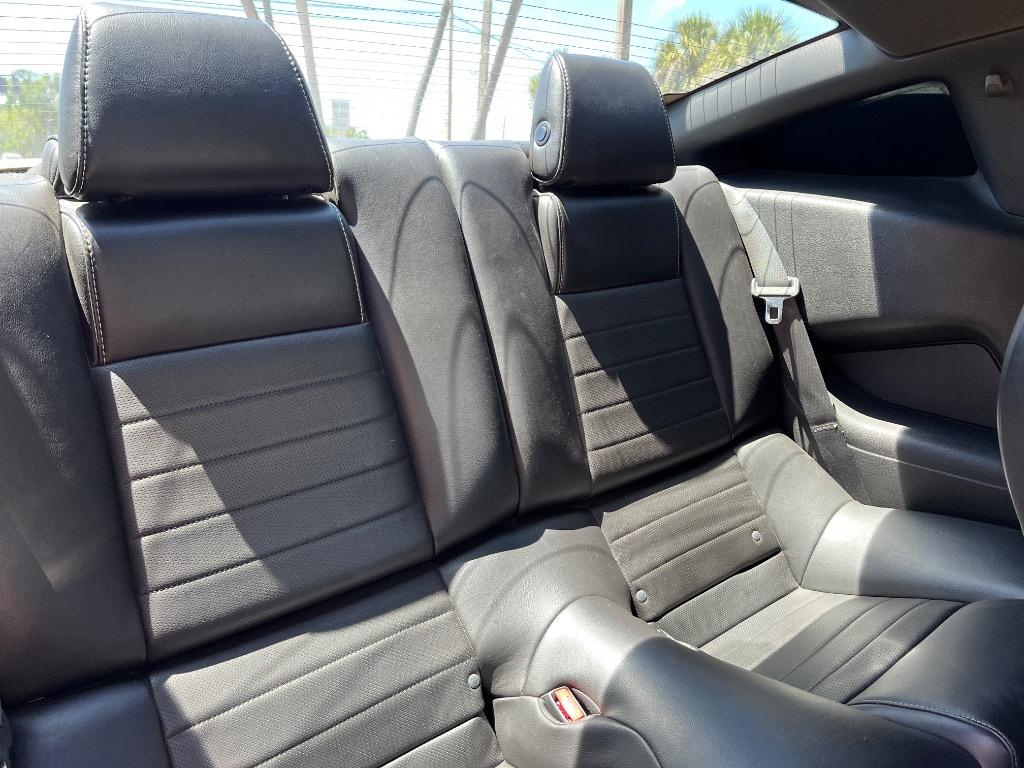 2013 Ford Mustang V6 photo