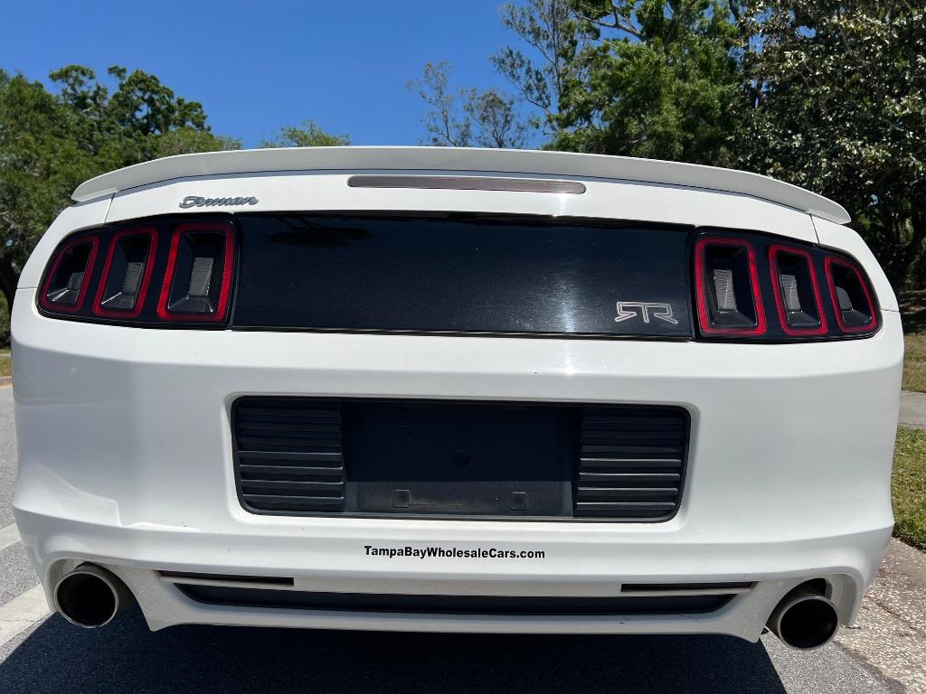 2013 Ford Mustang V6 photo