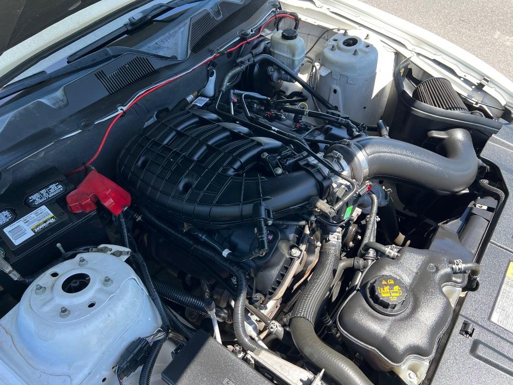 2013 Ford Mustang V6 photo