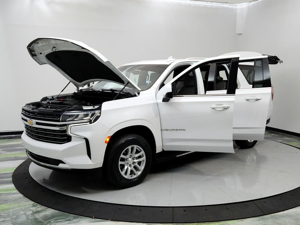2021 Chevrolet Suburban 1500 LT photo