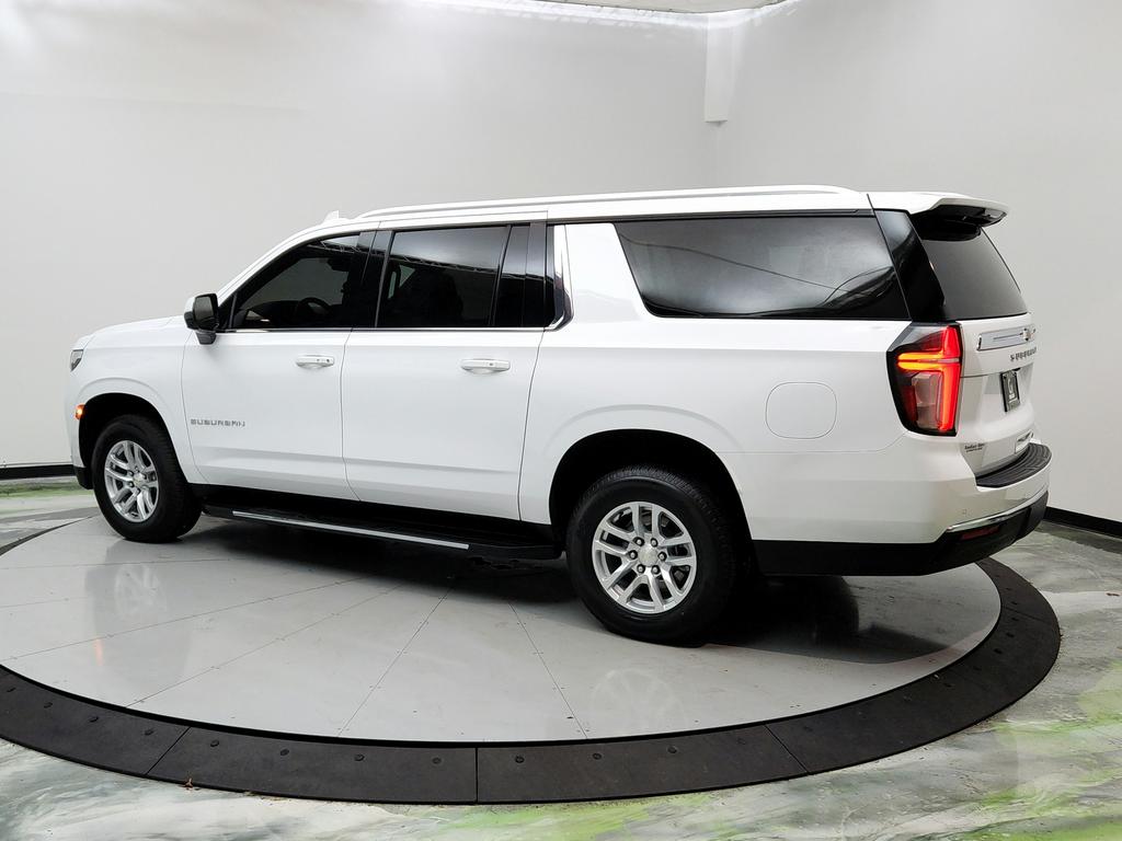 2021 Chevrolet Suburban 1500 LT photo
