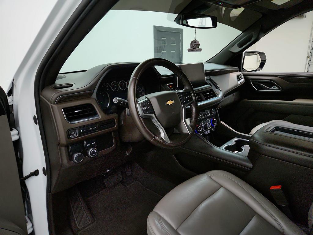 2021 Chevrolet Suburban 1500 LT photo