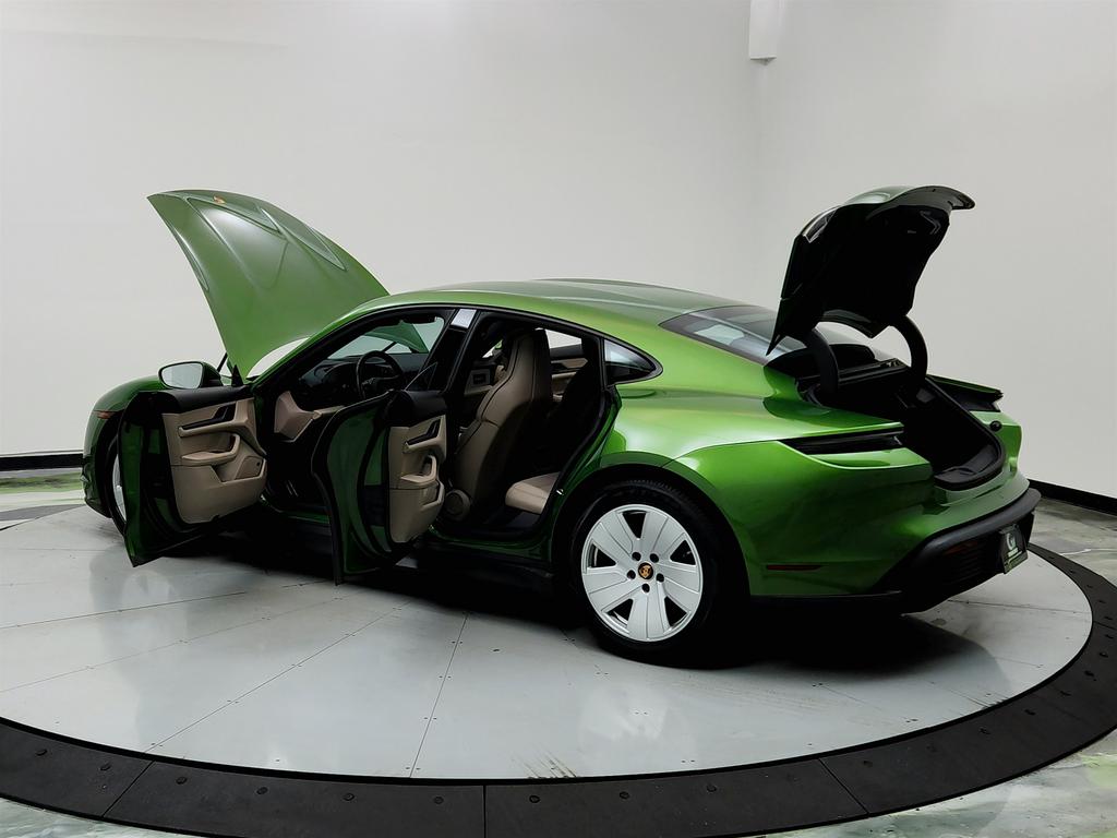 2021 Porsche Taycan  photo