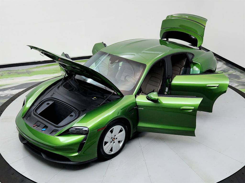 2021 Porsche Taycan  photo