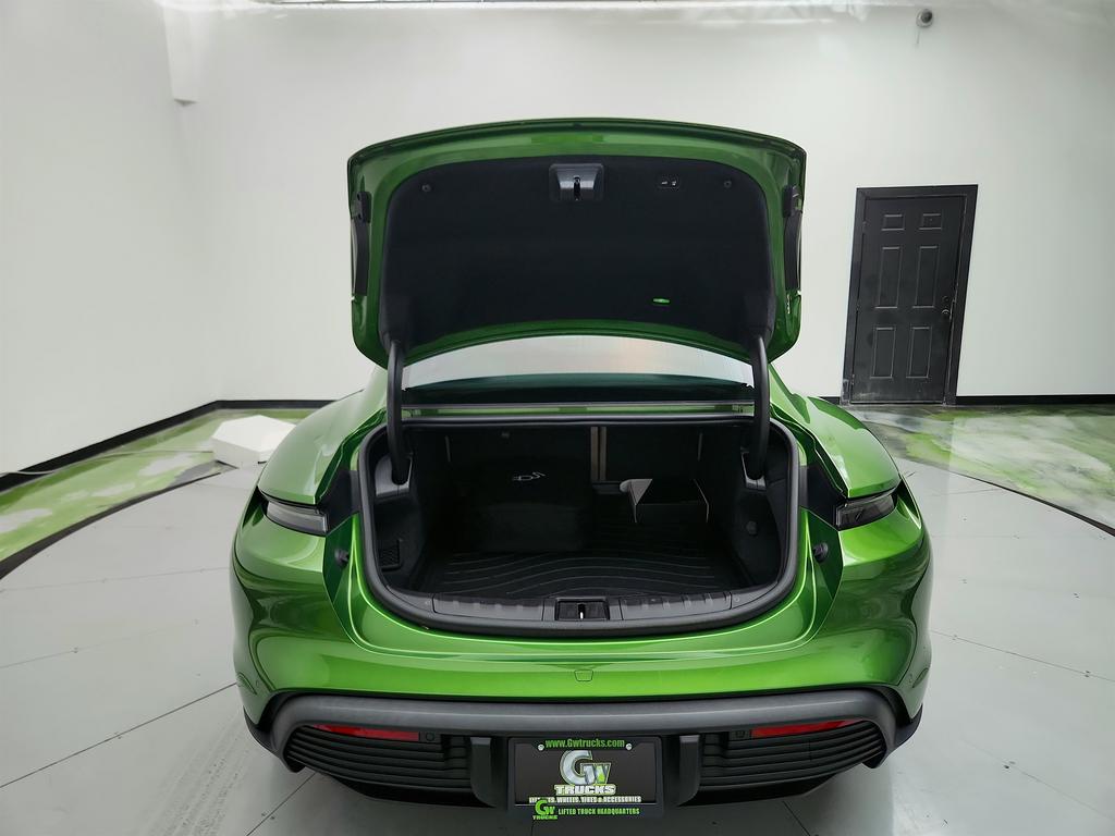 2021 Porsche Taycan  photo