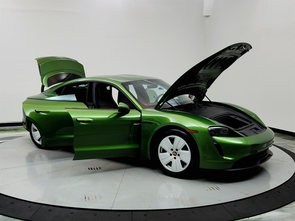 2021 Porsche Taycan  photo