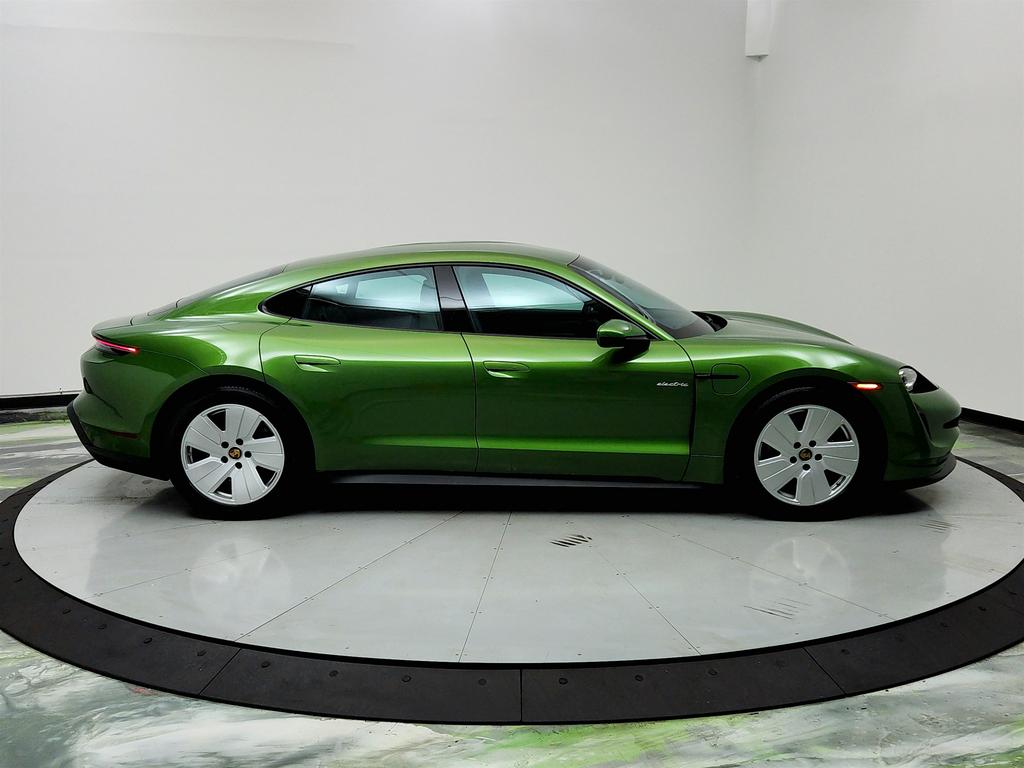 2021 Porsche Taycan  photo