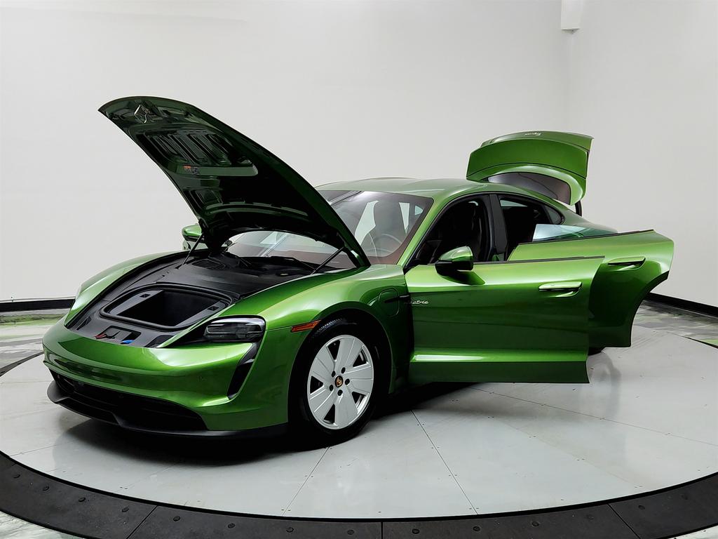 2021 Porsche Taycan  photo