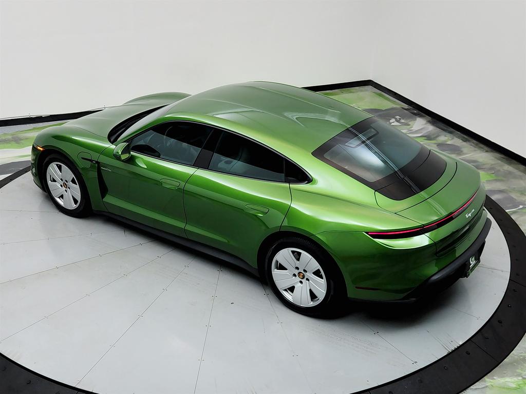 2021 Porsche Taycan  photo