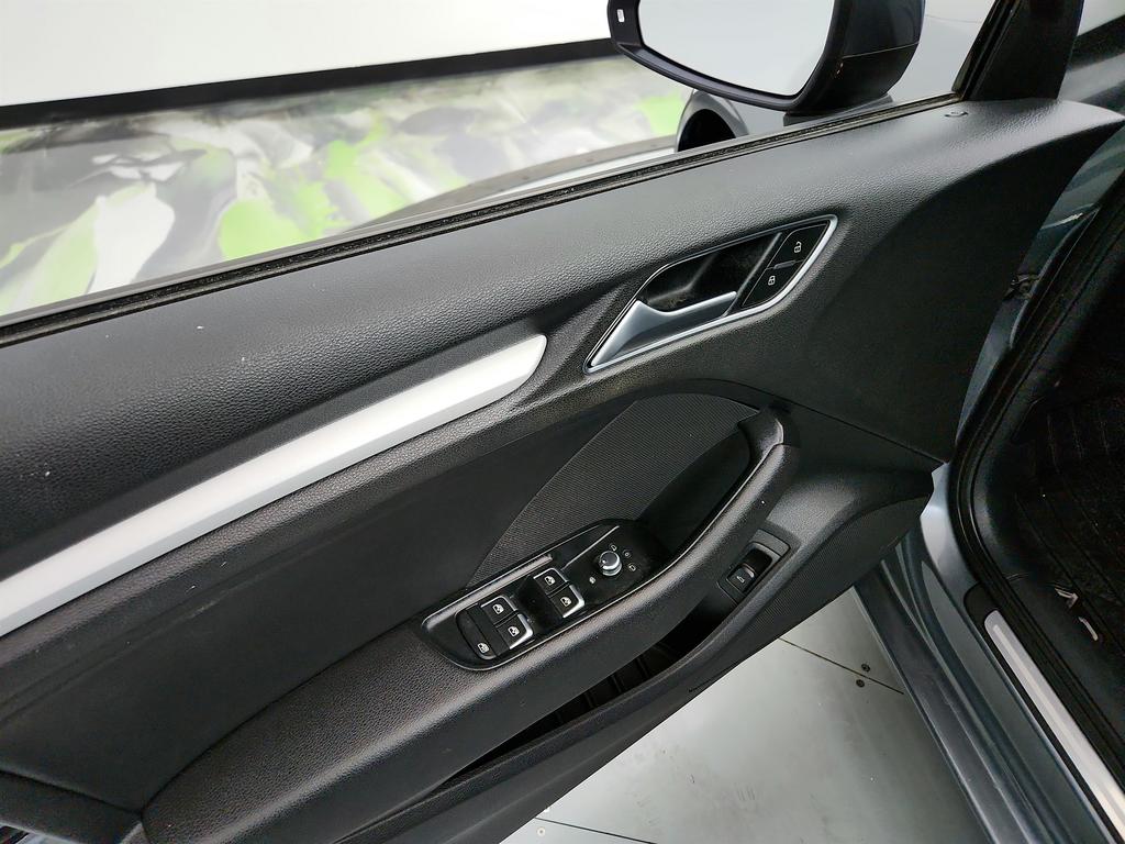 2017 Audi A3 Premium photo