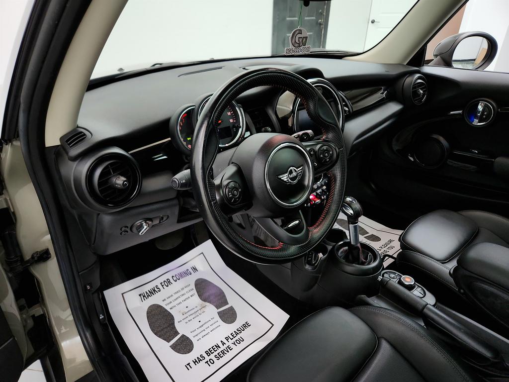 2019 MINI Cooper S photo