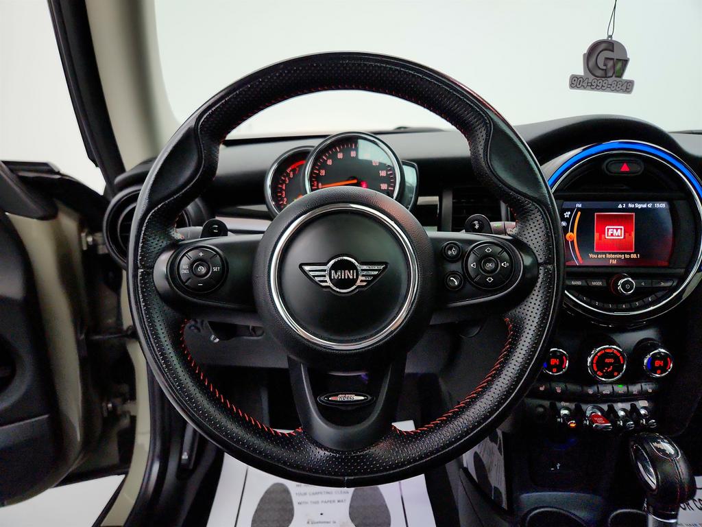 2019 MINI Cooper S photo